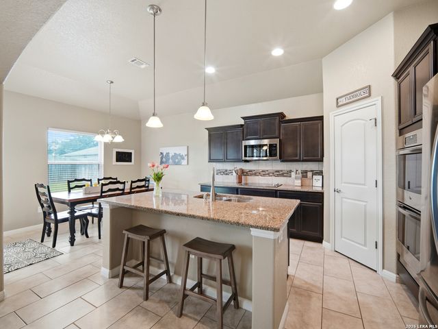 235 Valley Forge, Pleasanton, TX 78064