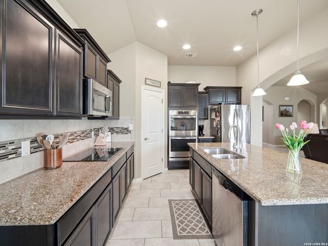 235 Valley Forge, Pleasanton, TX 78064