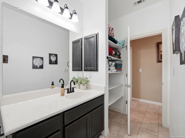 235 Valley Forge, Pleasanton, TX 78064