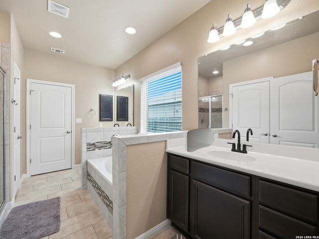 235 Valley Forge, Pleasanton, TX 78064