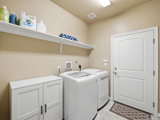 235 Valley Forge, Pleasanton, TX 78064
