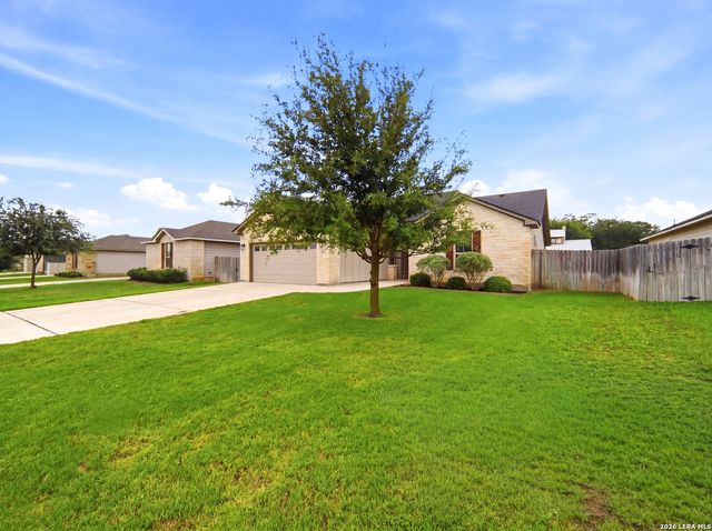 235 Valley Forge, Pleasanton, TX 78064