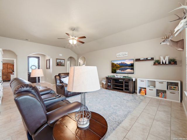 235 Valley Forge, Pleasanton, TX 78064