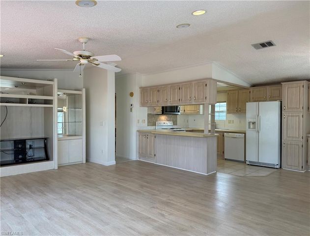 332 Imperial Wilder BLVD 332, Naples, FL 34114
