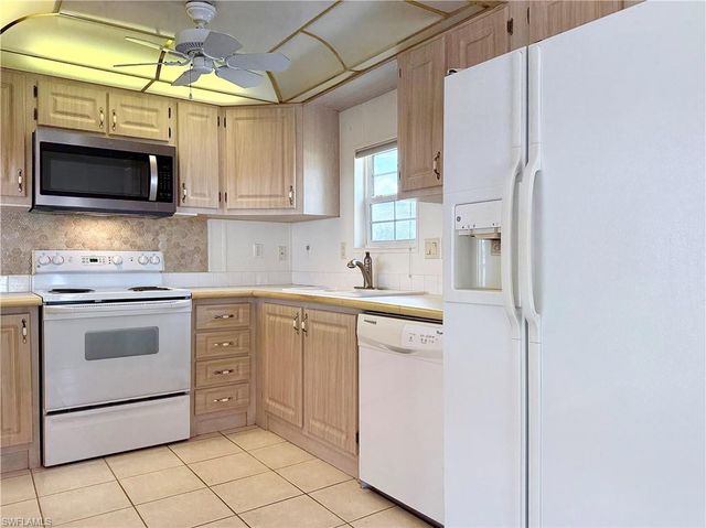 332 Imperial Wilder BLVD 332, Naples, FL 34114