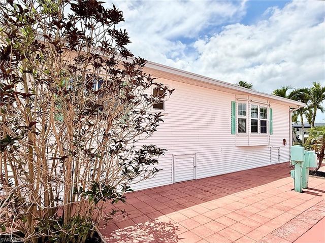 332 Imperial Wilder BLVD 332, Naples, FL 34114