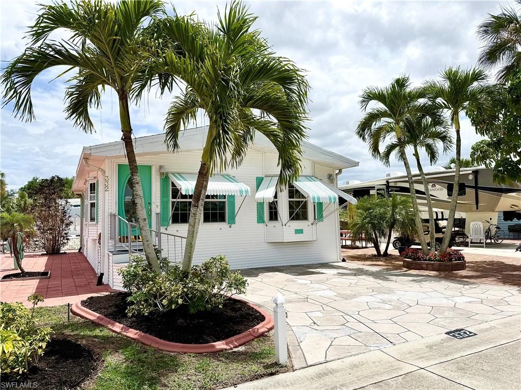 332 Imperial Wilder BLVD 332, NAPLES, FL 34114 — photo 2