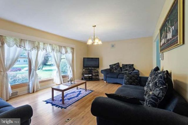 318 OAK LN, Princeton Junction, NJ 08550