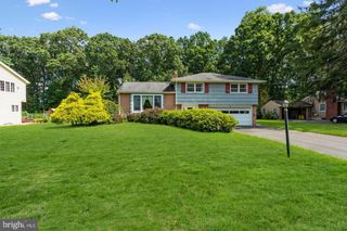 318 OAK LN, Princeton Junction, NJ 08550
