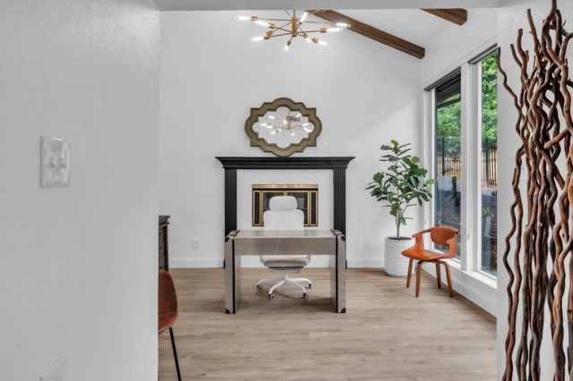 900 E Pioneer Circle, Argyle, TX 76226