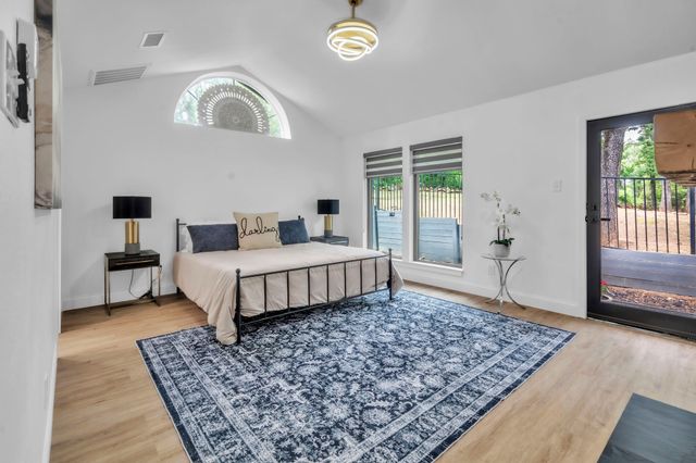 900 E Pioneer Circle, Argyle, TX 76226