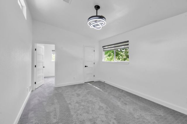 900 E Pioneer Circle, Argyle, TX 76226