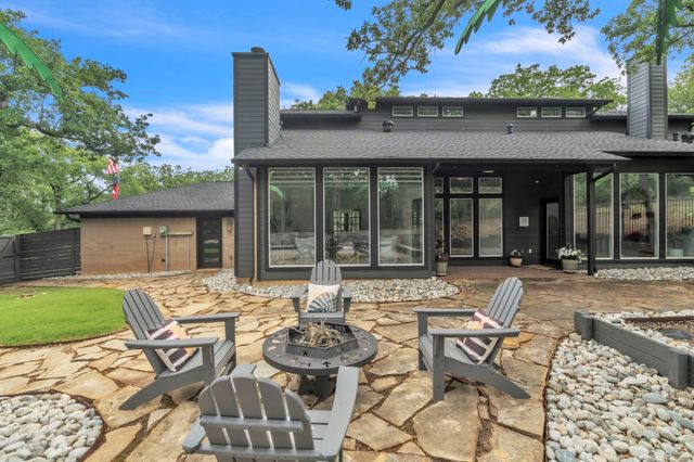 900 E Pioneer Circle, Argyle, TX 76226