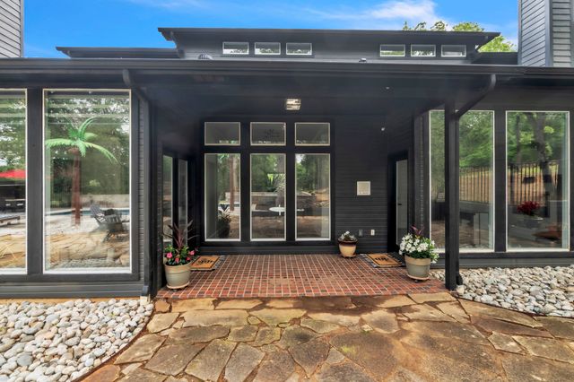 900 E Pioneer Circle, Argyle, TX 76226