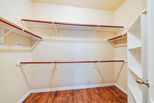 1127 Treasure Court, Baytown, TX 77521