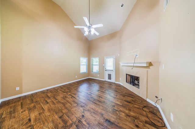 1127 Treasure Court, Baytown, TX 77521