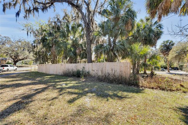 1201 SUNSHINE AVENUE, Leesburg, FL 34748