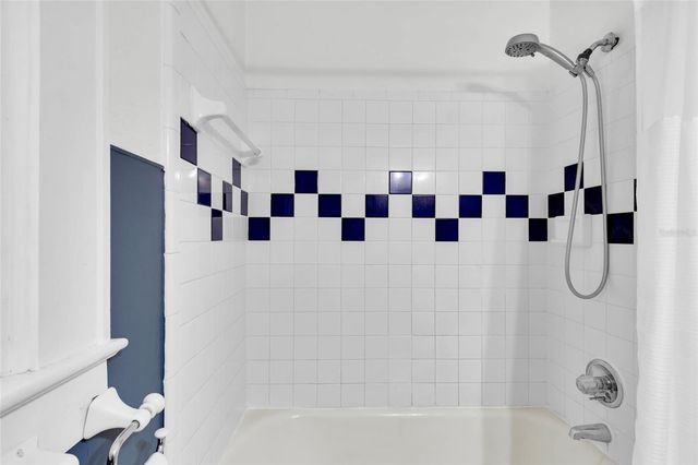 1201 SUNSHINE AVENUE, Leesburg, FL 34748