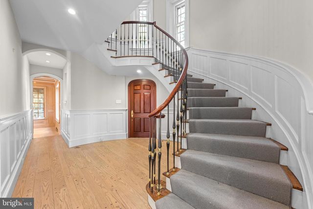 770 & 768 PARKES RUN LN, Villanova, PA 19085