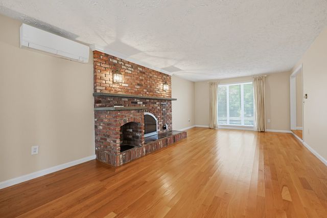 104 Glen Street, Natick, MA 01760
