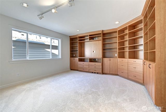 8032 124th Court NE, Kirkland, WA 98033