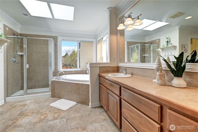 8032 124th Court NE, Kirkland, WA 98033