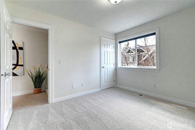 8032 124th Court NE, Kirkland, WA 98033