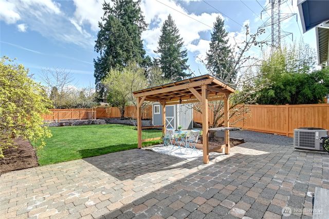 8032 124th Court NE, Kirkland, WA 98033