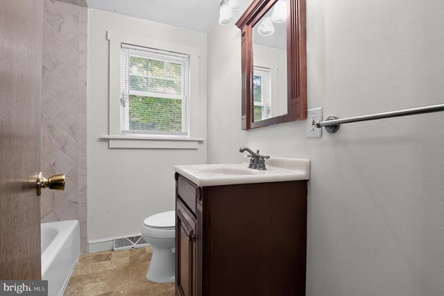 6587 MILLVILLE AVE, Mays Landing, NJ 08330