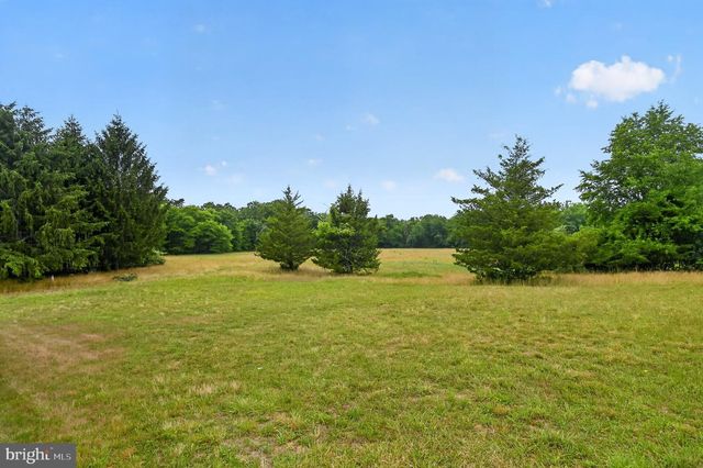 6587 MILLVILLE AVE, Mays Landing, NJ 08330
