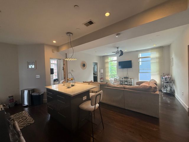 44 Saint Margaret St 3, Boston, MA 02125