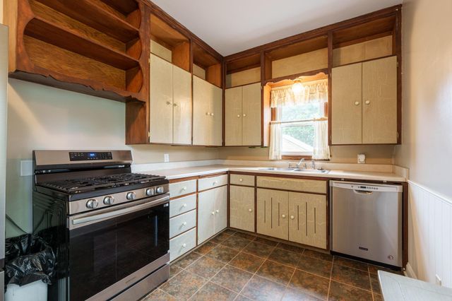 424 16th Avenue N, South Saint Paul, MN 55075