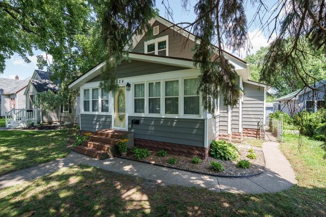424 16th Avenue N, South Saint Paul, MN 55075
