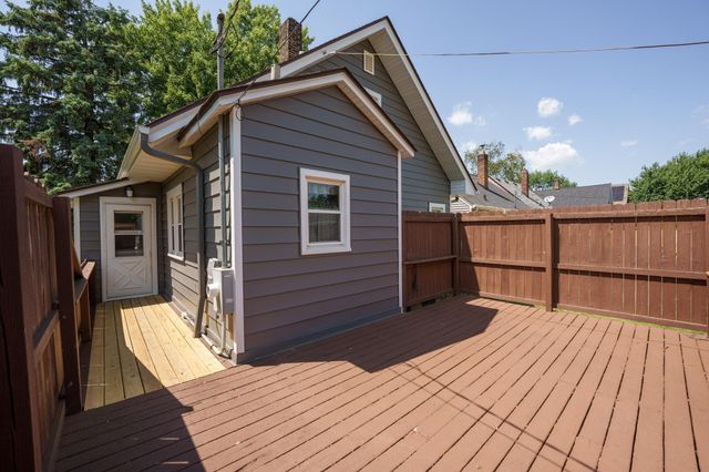 424 16th Avenue N, South Saint Paul, MN 55075