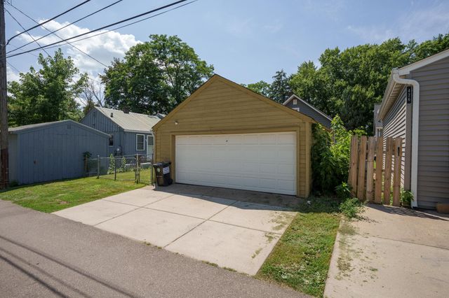 424 16th Avenue N, South Saint Paul, MN 55075
