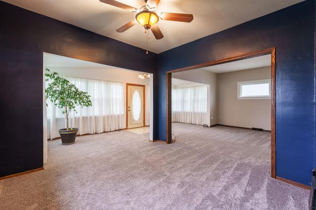 424 16th Avenue N, South Saint Paul, MN 55075