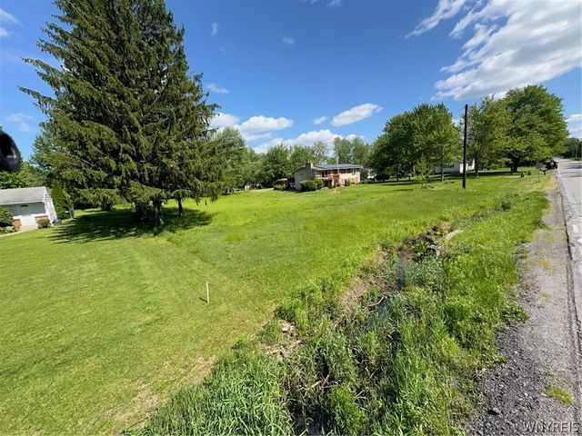 1325 New Road, Amherst, NY 14228