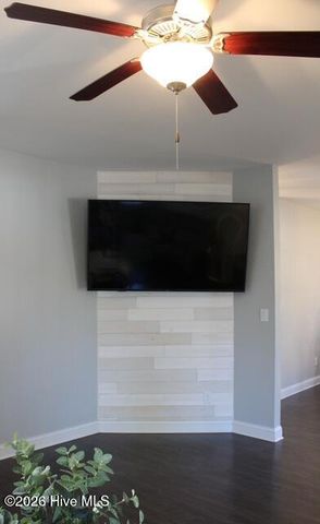 410 W Huckleberry Way, Rocky Point, NC 28457