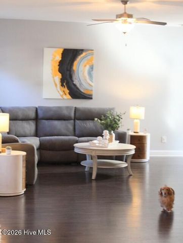 410 W Huckleberry Way, Rocky Point, NC 28457