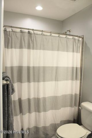 410 W Huckleberry Way, Rocky Point, NC 28457