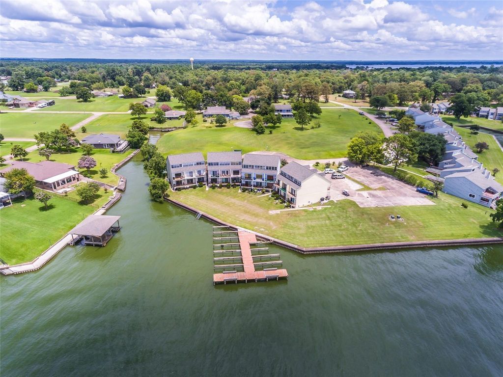 445 Carolcrest Lane 312, Livingston, TX 77351