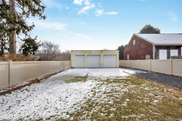 59 Oak Street, Amityville, NY 11701