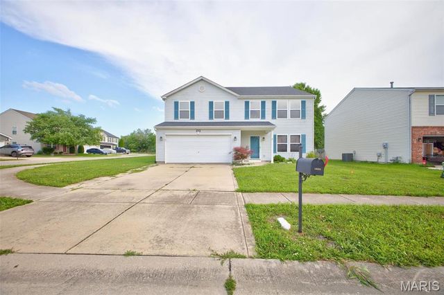 1400 Royal Forest Drive, Mascoutah, IL 62258