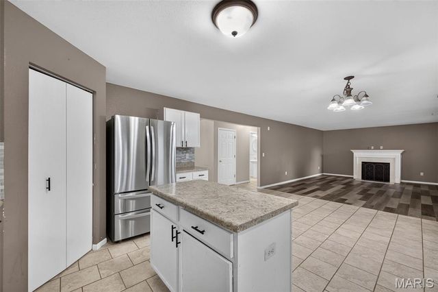 1400 Royal Forest Drive, Mascoutah, IL 62258