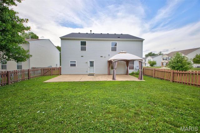 1400 Royal Forest Drive, Mascoutah, IL 62258
