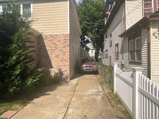 11511 172nd Street, Jamaica, NY 11434