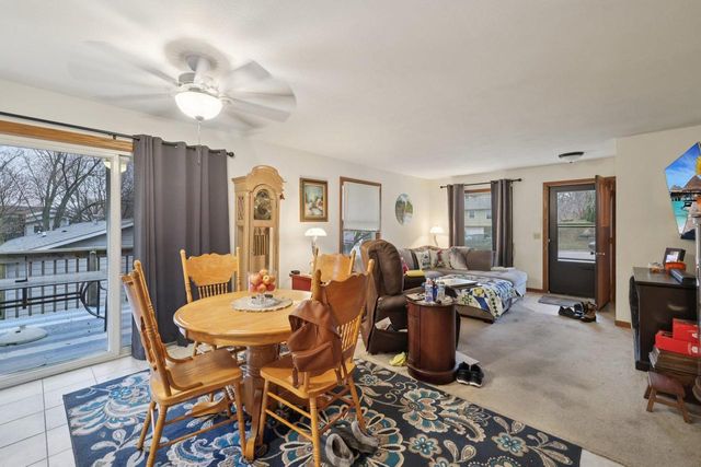 105-107 W Garfield Street, Mount Horeb, WI 53572