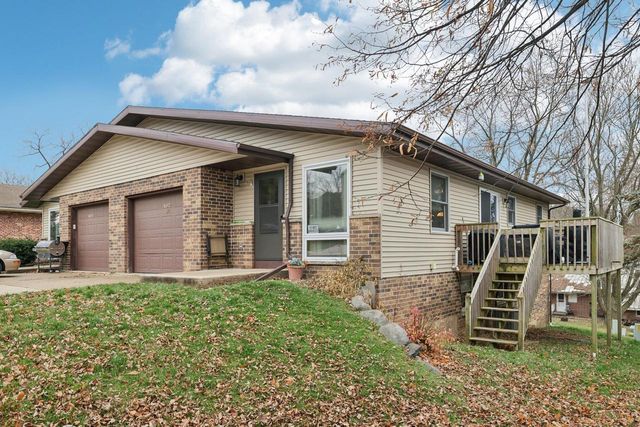 105-107 W Garfield Street, Mount Horeb, WI 53572