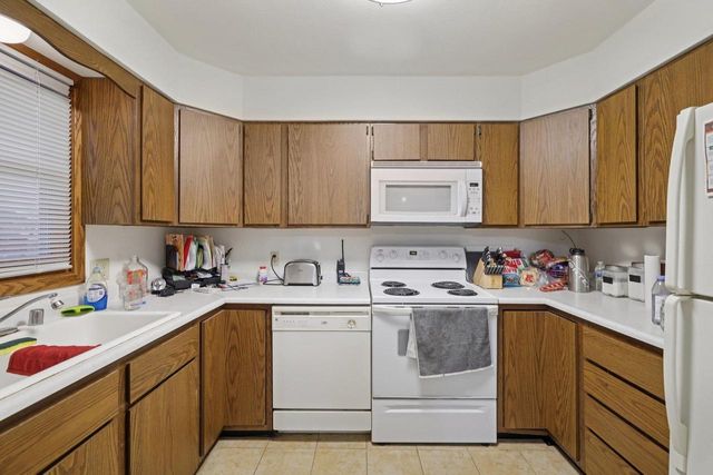 105-107 W Garfield Street, Mount Horeb, WI 53572