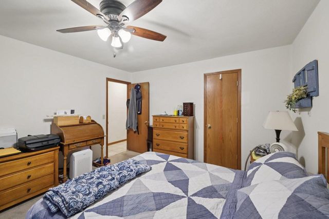 105-107 W Garfield Street, Mount Horeb, WI 53572